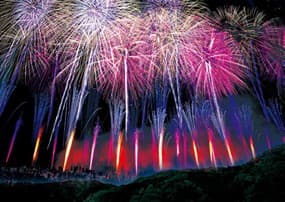 大パノラマ花火ショー「山花火」（イメージ）