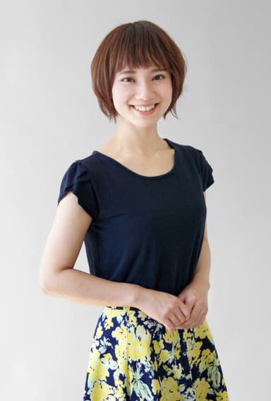 茶子 さなえ役：上條 沙恵子
