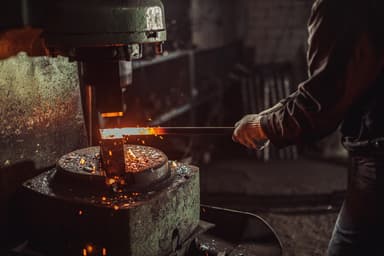 熟練工による製造