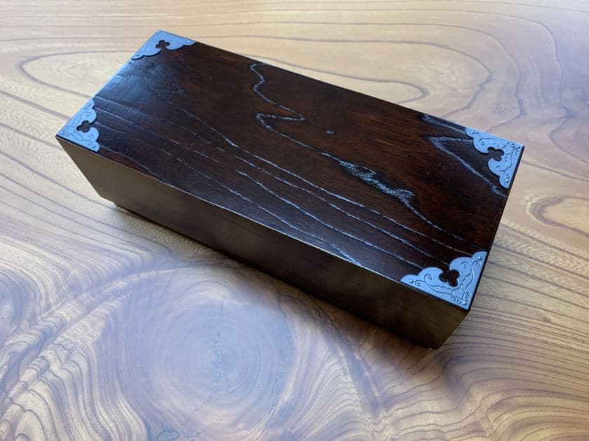 仙台箪笥で作った小物入れを2月22日に数量限定で発売！
日本酒ギフト箱のほか、飾るなど楽しみ方いろいろ