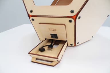 USBモバイルバッテリー用トレイ