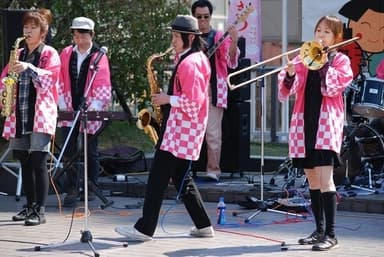 町衆熱演舞台