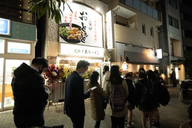 東陽町店オープン時の行列