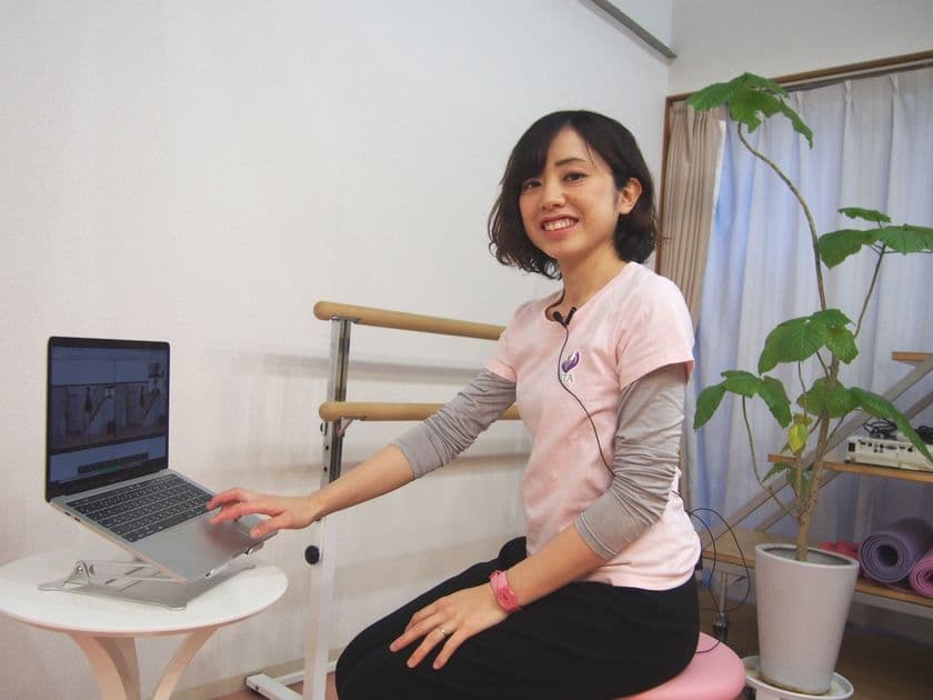日本初！『オンラインバレエ教室』をスタート　
本格的なバレエレッスンを自宅で受けられる新サービス