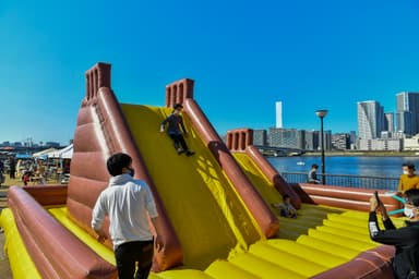 KIDS LAND