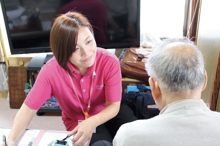 コロナで生活保護の高齢者に危険信号！
急増する認知症から守る、訪問リハビリマッサージが利用者3倍に