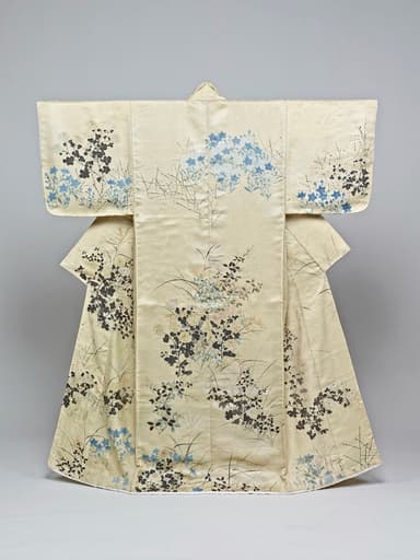 重要文化財　小袖 白綾地秋草模様 (通称〈冬木小袖〉) 尾形光琳筆　江戸時代・18世紀前半
