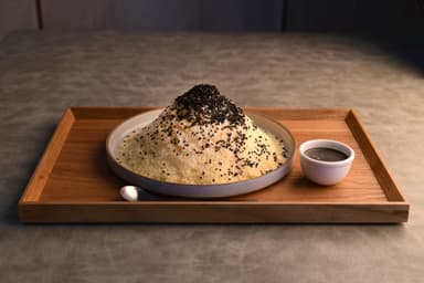 ミルクセーキかき氷　黒胡麻