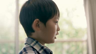 謎めいたお願いをする息子、サトル