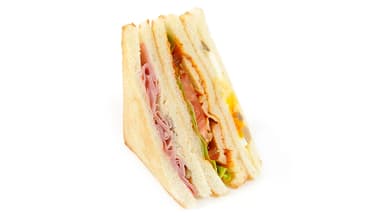 きのことチキンのクラブハウスサンド