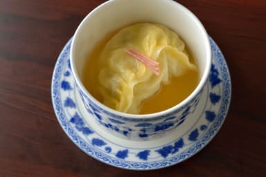 フカヒレ入りスープ餃子