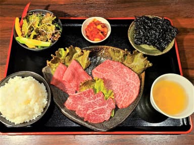 ランチメニュー「本日の赤身盛定食 ￥3&#44;000」