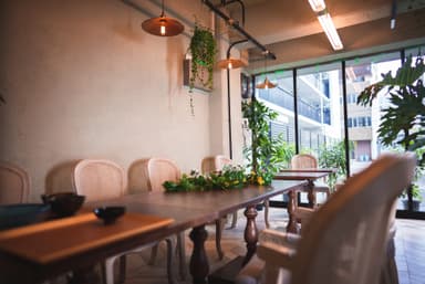 開放感あふれる店内