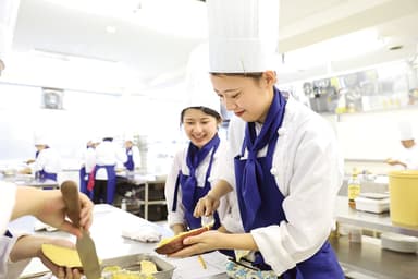 大阪夕陽丘学園短期大学「学生カフェ」