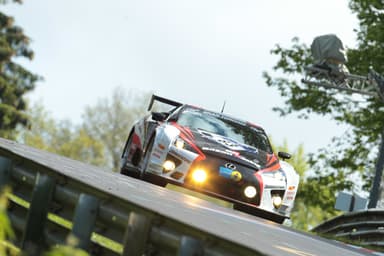【GAZOO Racing LEXUS  LFA　No.83】(2)