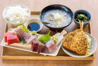 「おさかな大食堂定食」2&#44;948円