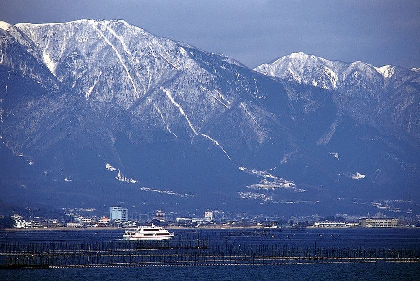 ～ 冬のびわ湖を楽しむ船旅へ ～
 びわ湖縦走 雪見船クルーズ