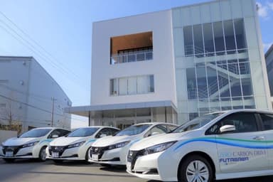 二川工業製作所 社用車 日産リーフ1