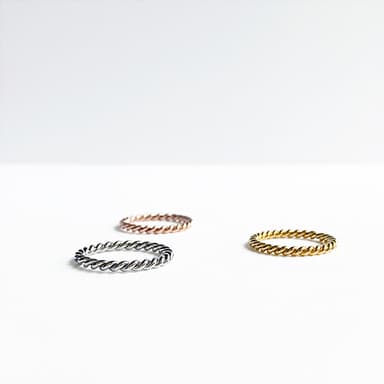 Twistsparkle ring