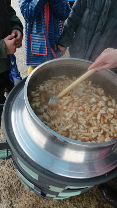 試食中