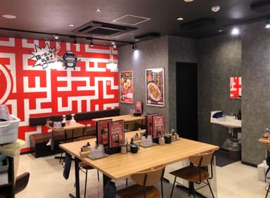 高槻店　店内