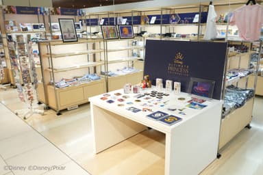 ディズニープリンセス展　会場内の様子