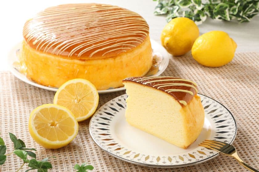 30分で当日販売分が完売した“コミベーカリー”の
幻のチーズケーキに、夏季限定のレモンフレーバーが登場！
2022年6月1日(水)発売