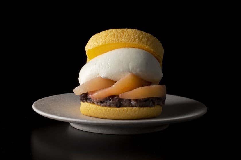 はみ出るの次のトレンドは、はさける！？
ふわとろパンに桃とクリームをはさんだ、はさける和スイーツ新発売