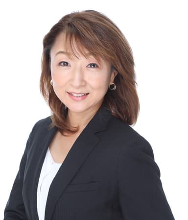 小出村 珠美氏