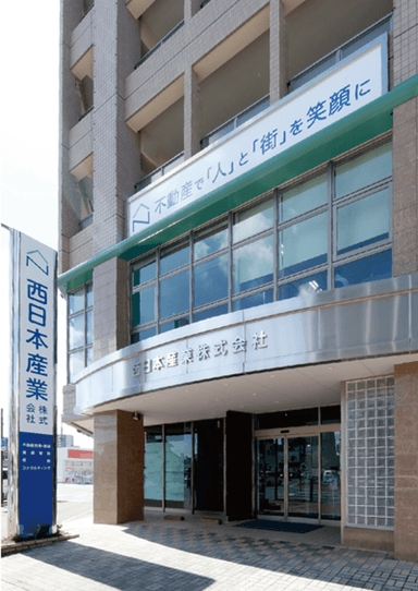 本社外観