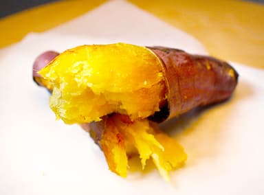 暑い季節には、つぼやきいもを冷やして「moi&#44;冷やしつぼやきいも」420円(税込)