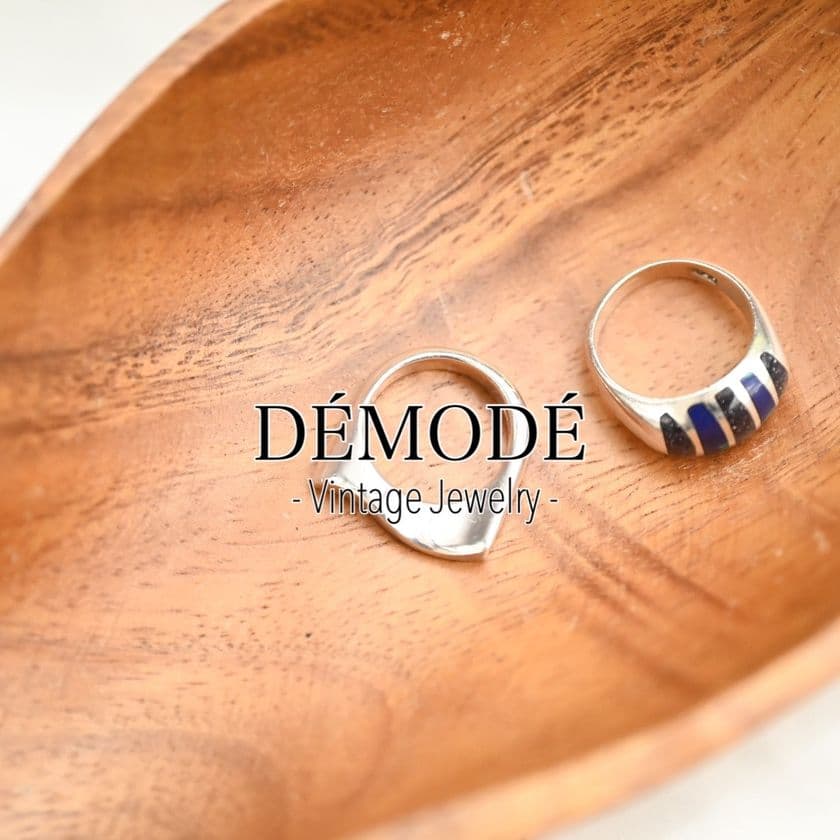 海外買付の“1点ものヴィンテージジュエリー”を販売する
「DEMODE(デモデ)」が実店舗オープンと事業拡大を目指し、
クラウドファンディングのプロジェクトを10/2まで実施中