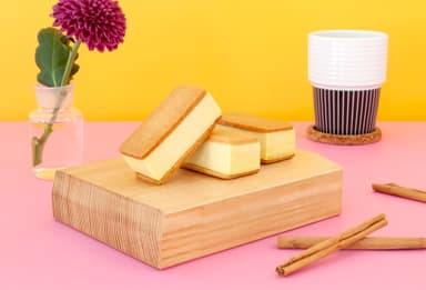 OIMO & CINNAMON CHEESECAKE SAND