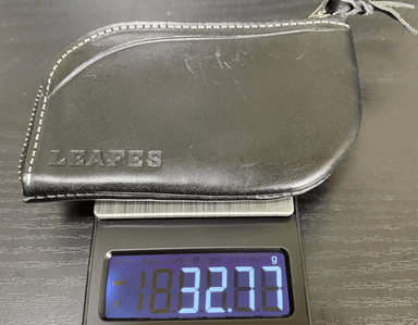 軽さは32g