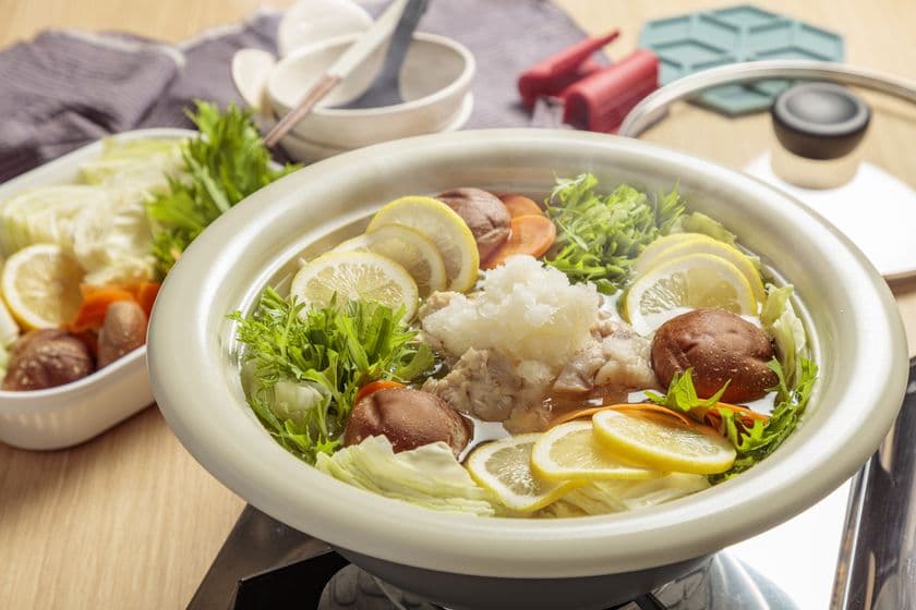 軽くて扱いやすく、割れない土鍋風万能鍋 
9月20日発売！
～煮物・焼き物・炒め物などすべての料理に対応～