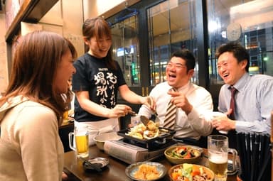 元気いっぱいのスタッフがお出迎え