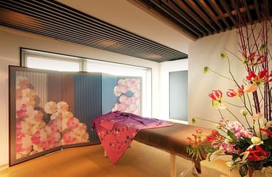 「ルナシア」三条店