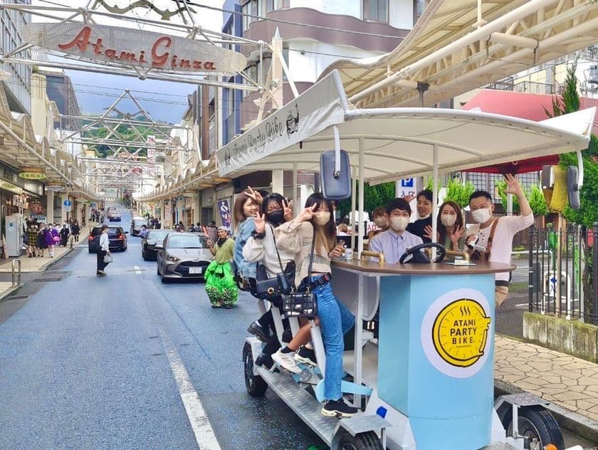 熱海初上陸のアクティビティ
「ATAMI PARTY BIKE(熱海パーティーバイク)」が
11月19日(土)からOPEN！