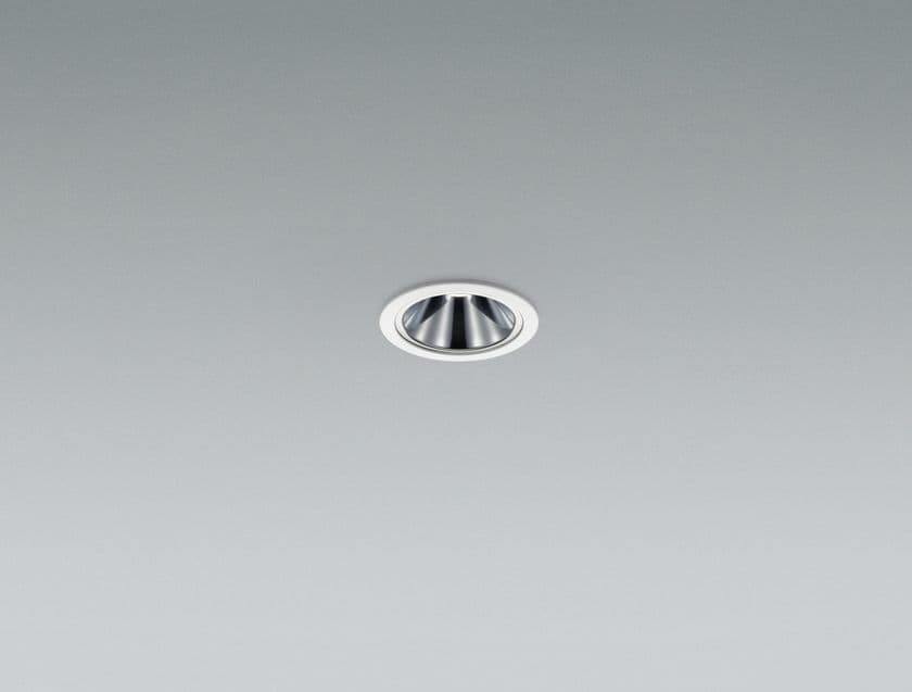 多様な働き方を考慮したオフィス空間で活躍　
眩しさに考慮した『Anti-Glare Workspace Down Light』を
48機種ラインアップ
