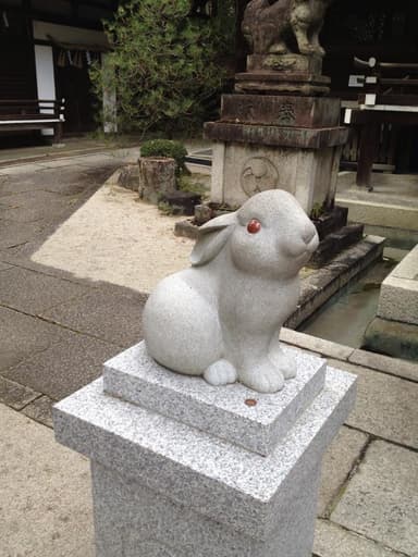 01_岡崎神社_狛兎