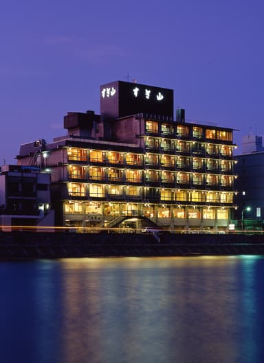 「すぎ山」全景