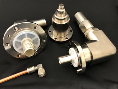 大型・高電圧カスタムコネクタ