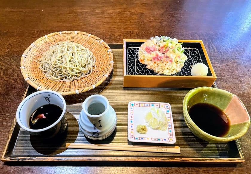 世田谷の桜の名所をイメージ！
ピンクでかわいい新感覚さくらサクッと『お花見さくら蕎麦』
お得な先行試食会3/2参加者求む