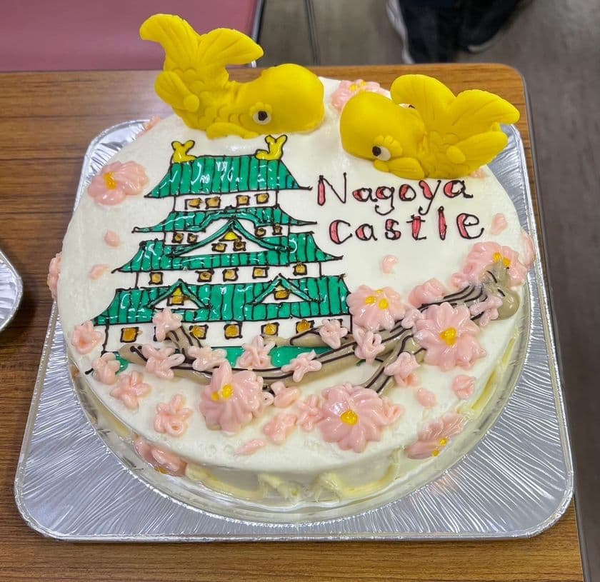 老舗菓子店「元祖 鯱もなか本店」4代目が制作した
名古屋城モチーフのケーキが愛知県知事賞を受賞