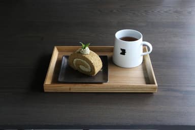 ほうじ茶のロールケーキコーヒーセット