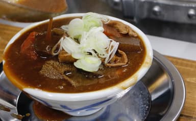 うし煮込み 429円