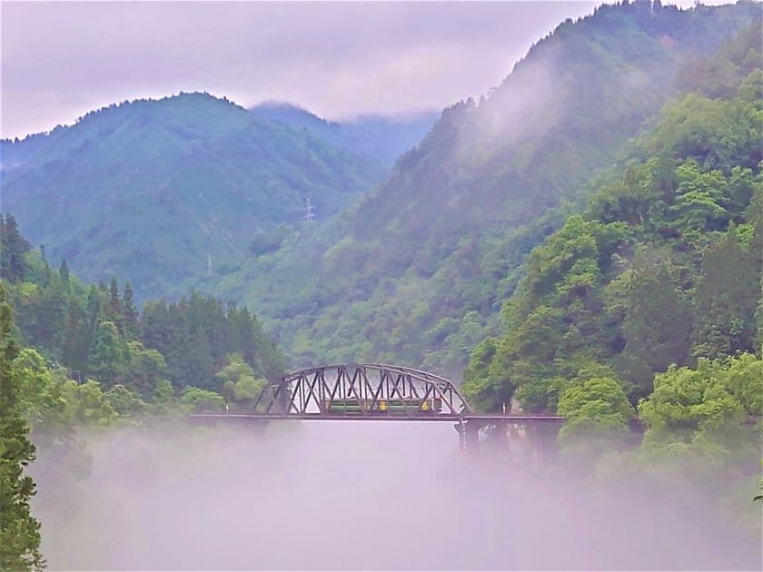 福島・奥会津の「霧幻峡カヤックツアー」が7月8日より本格始動　
雄大な只見川にカヤックで漕ぎ出し、心身をリフレッシュ