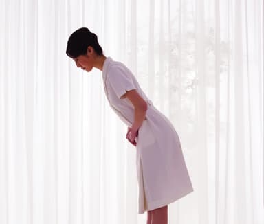 美しく聡明で品格のあるエステティシャン