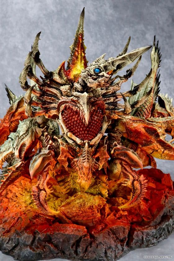 『ガメラ2 レギオン襲来』より、ススキガレージ(峠野ススキ)氏の
造形する巨大レギオンが、CCPJAPAN直販サイトにて登場！