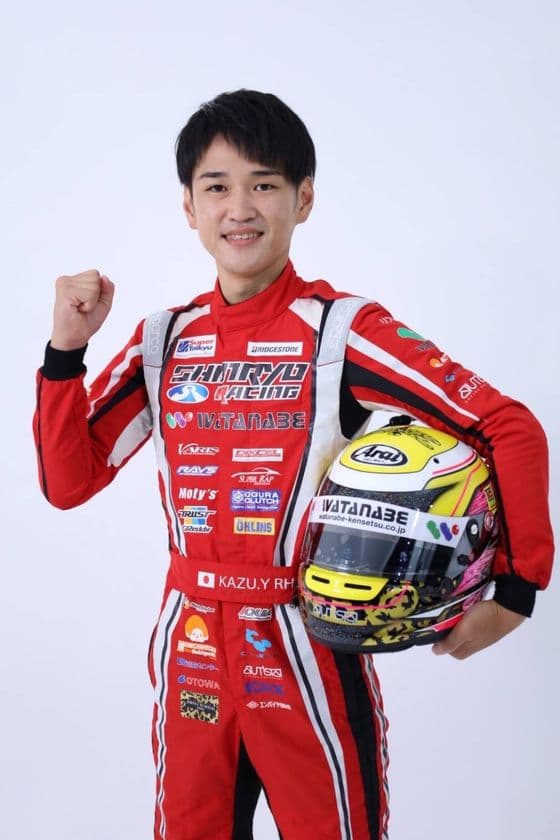 レーシングドライバー：吉岡一成選手と池袋さくらクリニックが
『ウェルネス＆ビューティ パートナーシップ』を締結